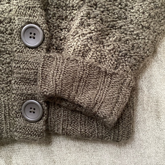 Xhiliration forest green button up collar sweater - Picture 2 of 5